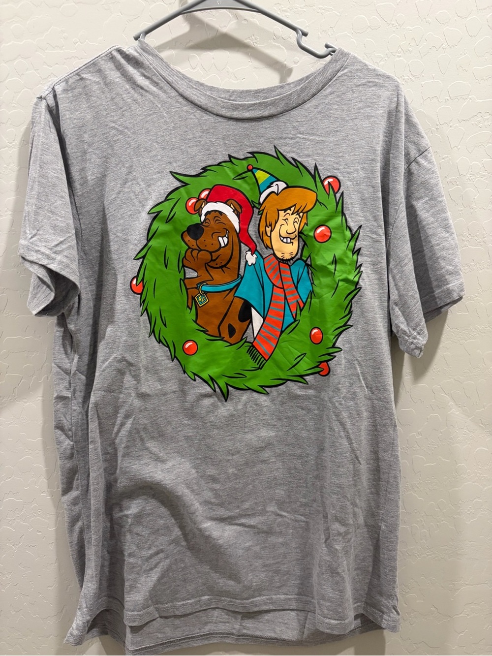 Scooby-Doo Shaggy Christmas Wreath Graphic T-Shirt Gray XL 46–48